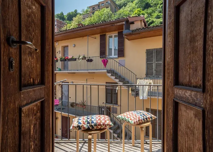 Апартаменты Guesthost - Renovated Комо