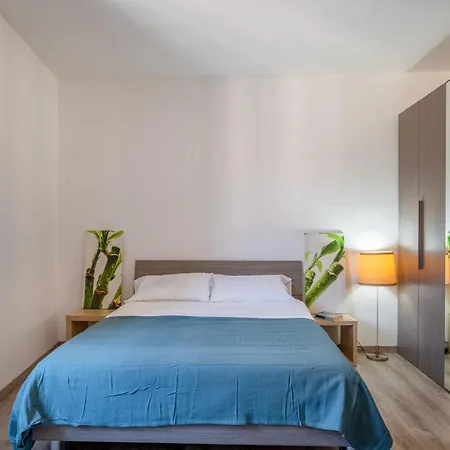 Guesthost - Renovated