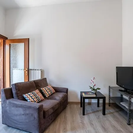 Апартаменты Guesthost - Renovated